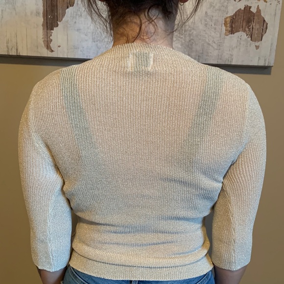 Crop top - Picture 2 of 3